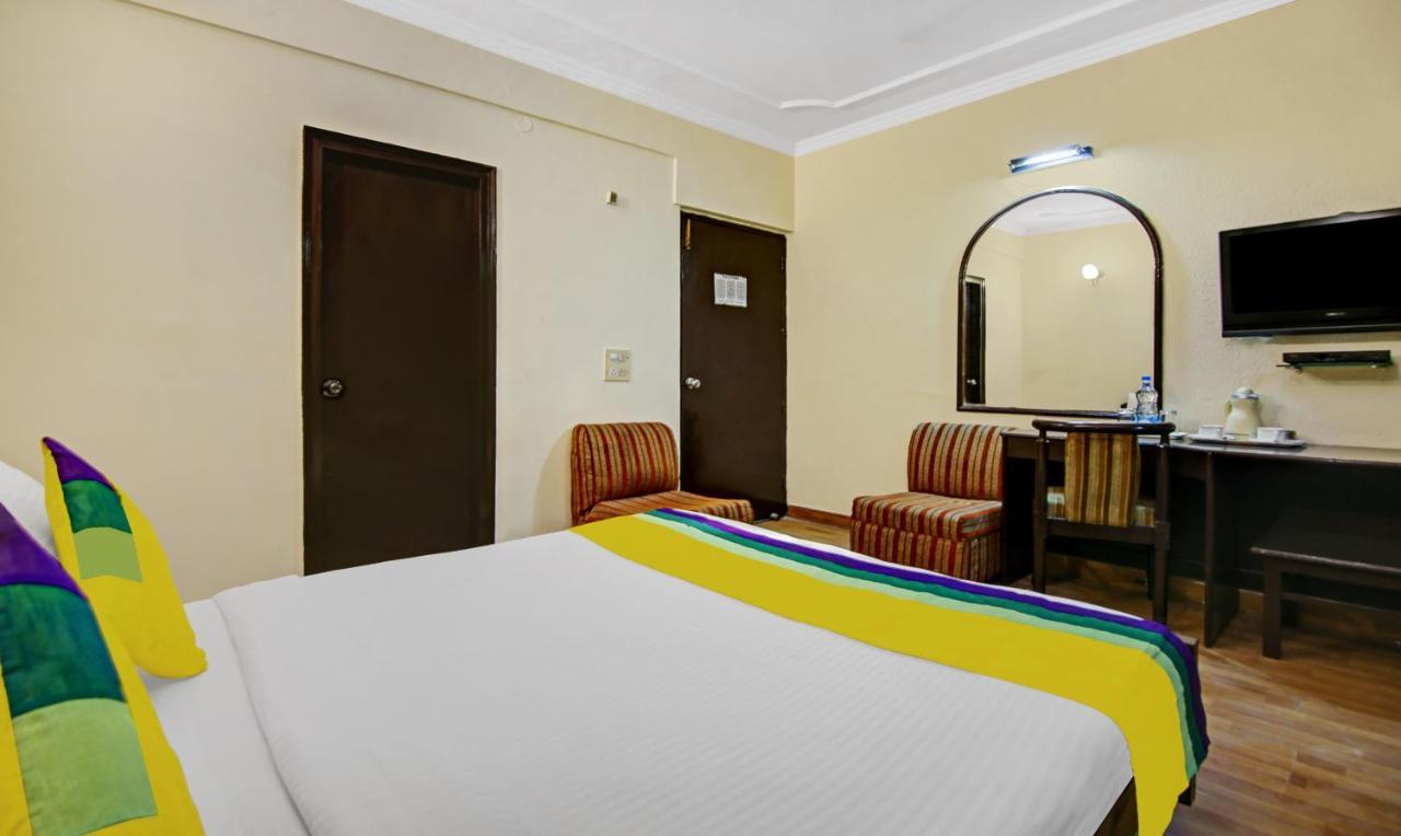 Itsy Hotels Arien International New Delhi Buitenkant foto